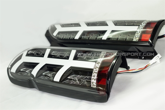 ไฟท้าย HIACE 2014 Lamborghini STYLE LIGHTBAR LED โคมสีดำ งานนำเข้า
